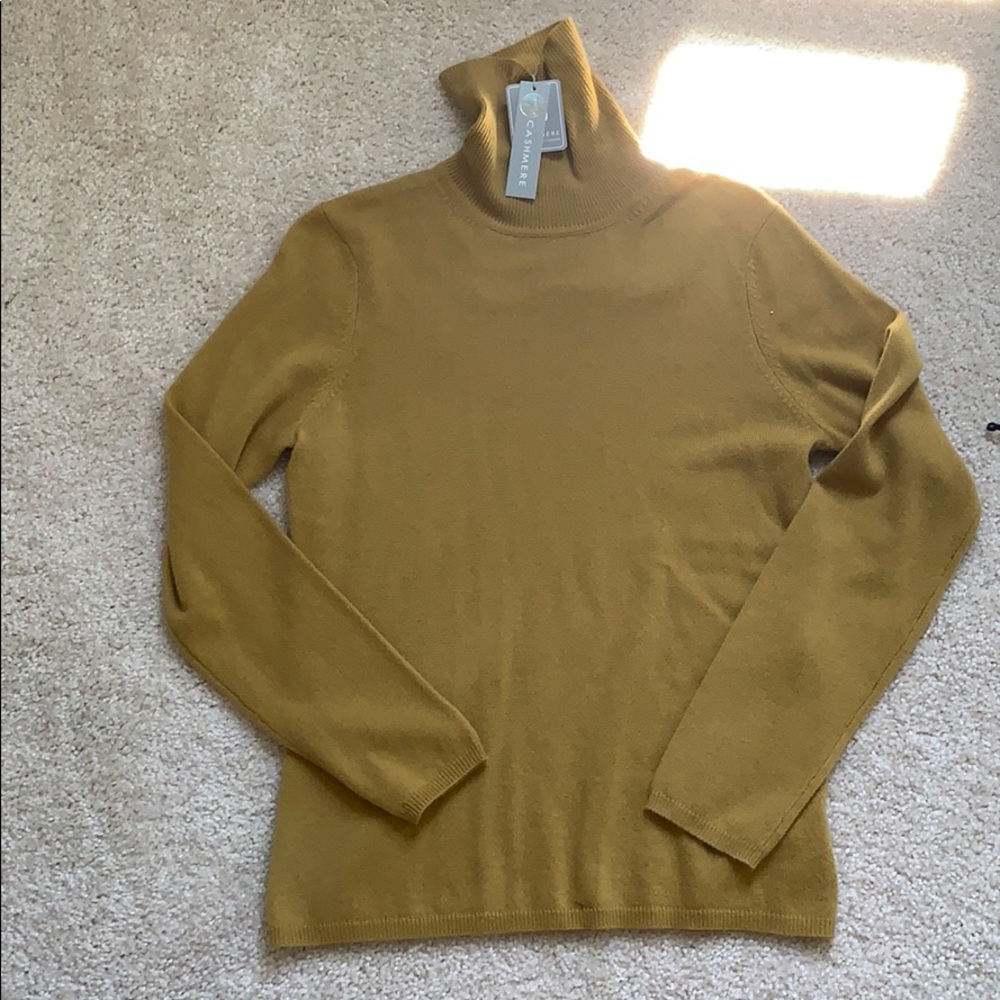 100% Cashmere sweater